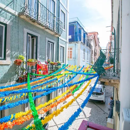 157 A - Charming Santos Apartment Wpatio Lisbon Exterior photo