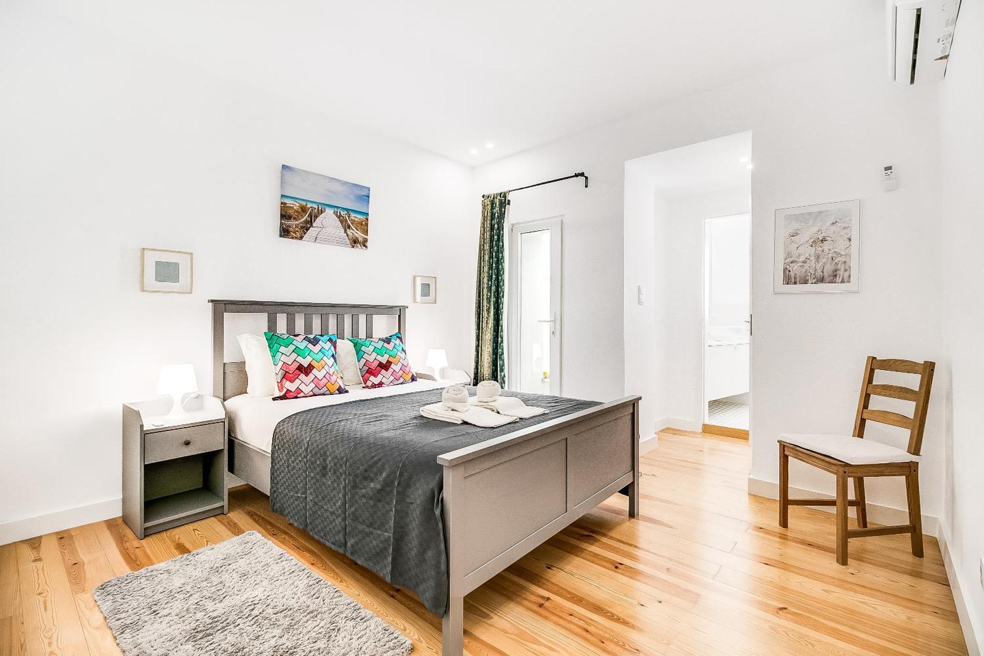 157 A - Charming Santos Wpatio