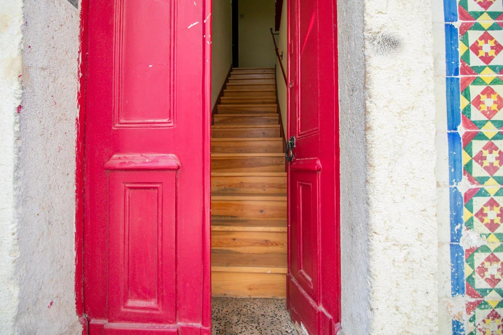 Apartment 157 A - Charming Santos Wpatio Lisbon
